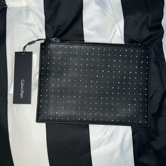CALVIN KLEIN bag - Picture 1 of 6